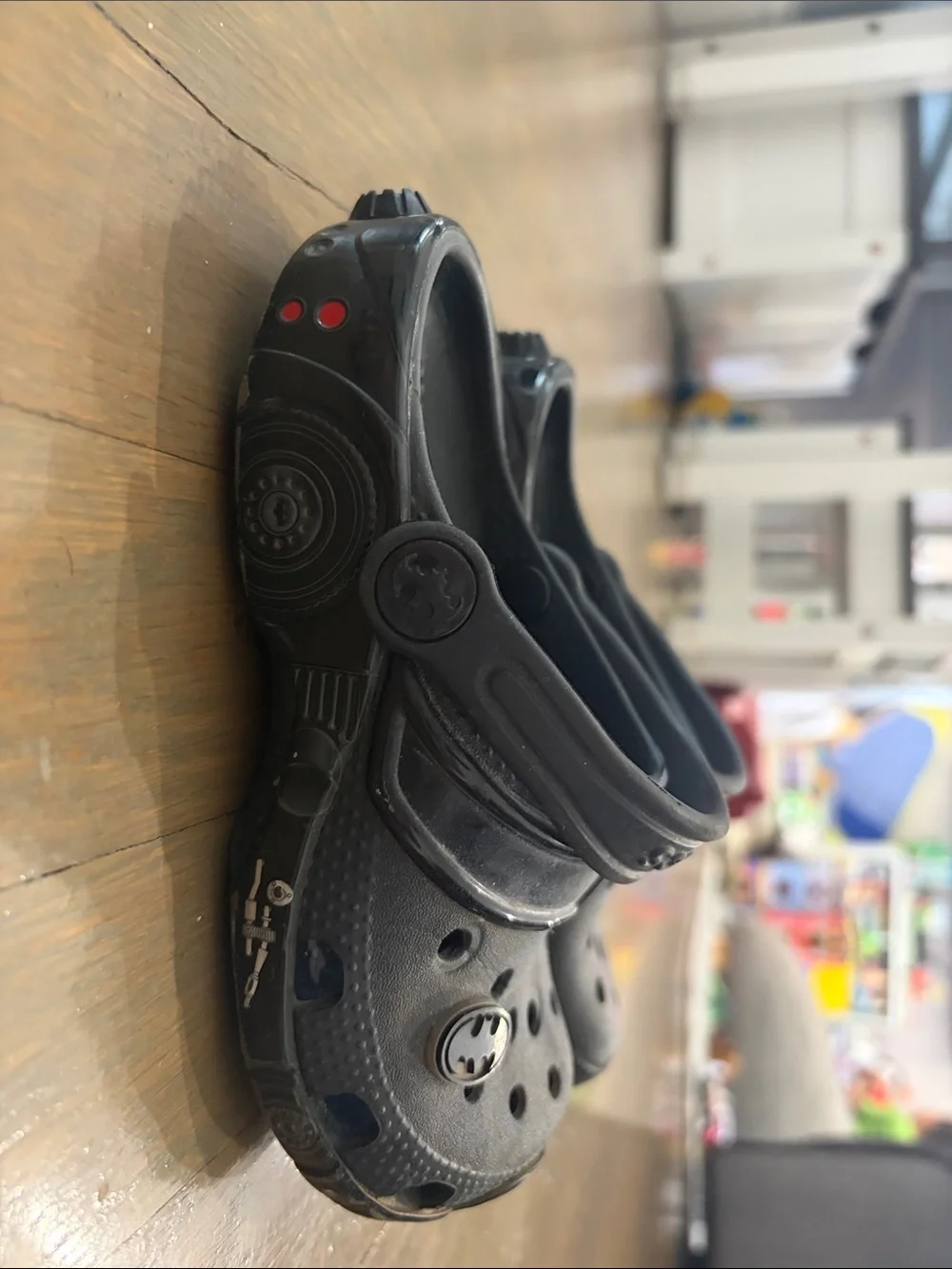 CROCS Kids Black Sandal Clogs with Yellow Accents 12C euc